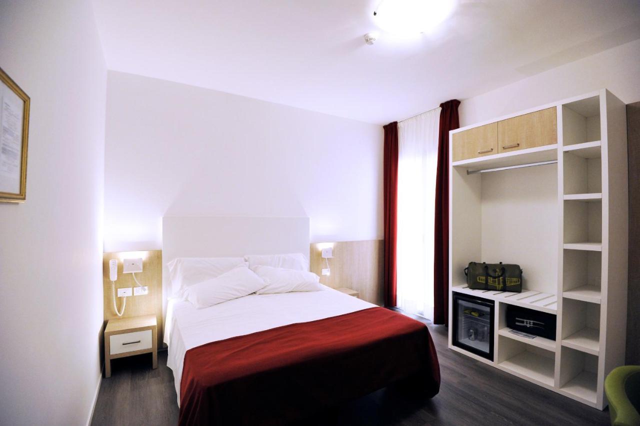 קאורלה Hotel Marzia Holiday Queen מראה חיצוני תמונה